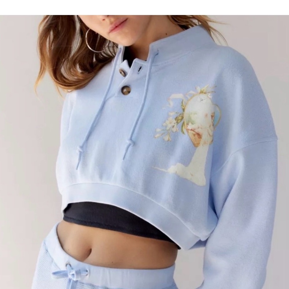 Boys Lie Perpetual Feelings Embroidered Cropped Henley Sweatshirt Baby Blue S/M